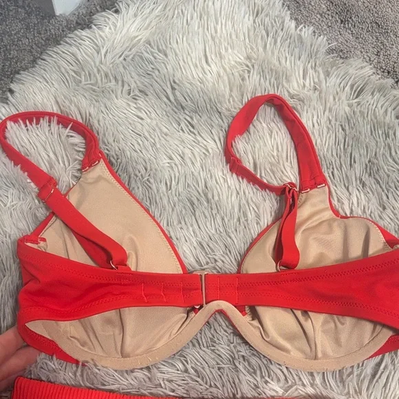 H&M Red Ribbed High-Waist Bikini Set - Picture 3 of 5